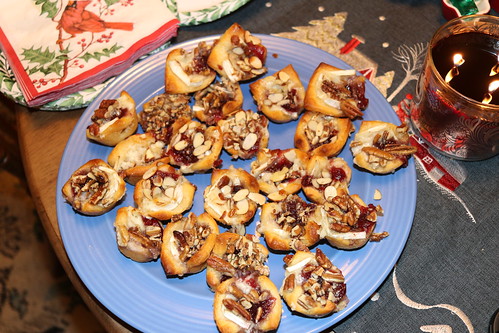 Holiday Brie Bites
