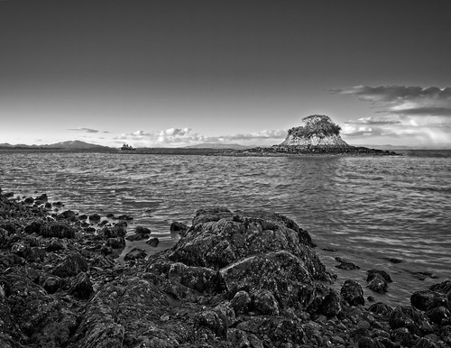 rocksstones sea bayarea island bw
