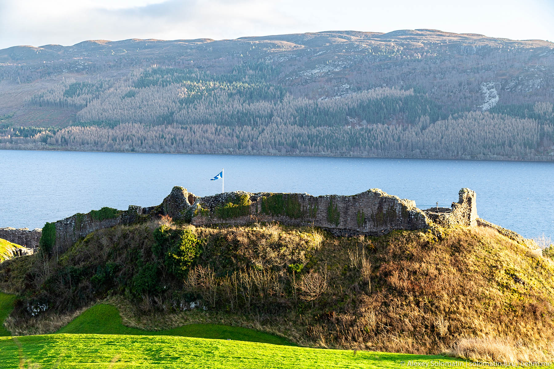 Руина замка Аркарт. Шотландия