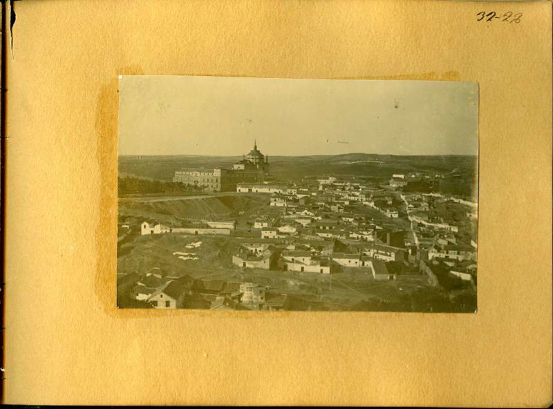 Álbum con fotografías de Toledo hacia 1890. Fototeca del Museo del Ejército, signatura MUE 120476