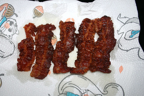 19 - Auf Küchenpapier abtropfen lassen Drain bacon stripes