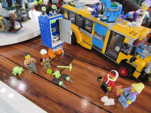LEGO Hidden Side Bus (70423)