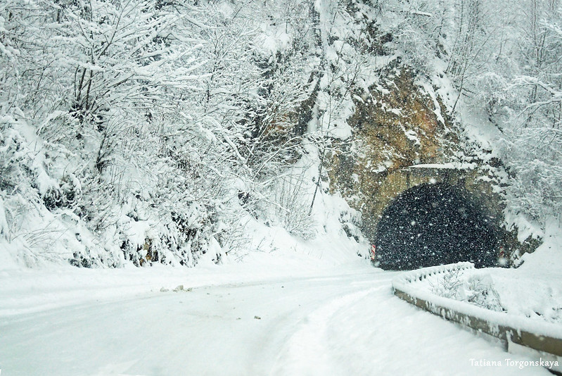 Зимний пейзаж с дороги Зворник - Сараево