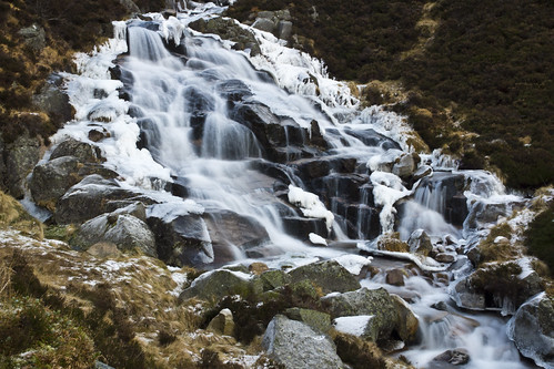 aberdeenshire scotland scottishhighlands highlands ice waterfall rocks longexposure frozen water stream burn topic abigfave rockpaper