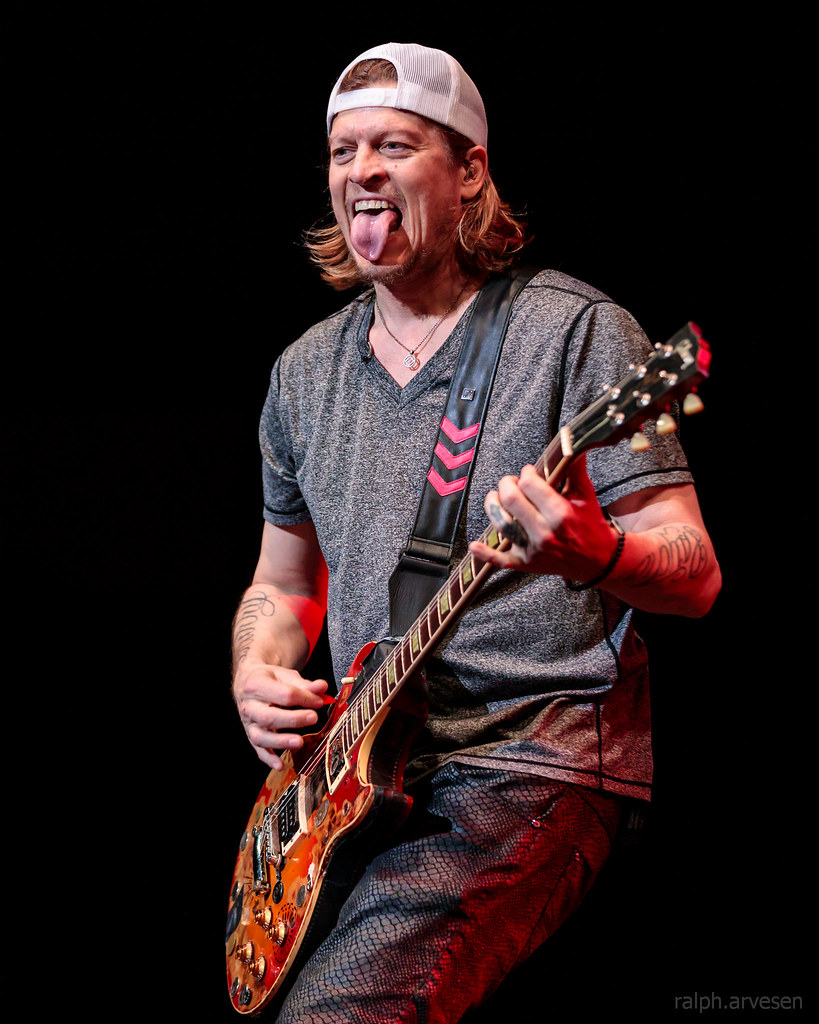 Puddle Of Mudd | Texas Review | Ralph Arvesen
