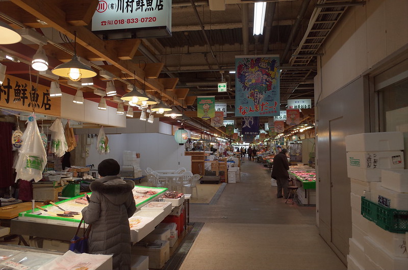 秋田市民市場内鮮魚店