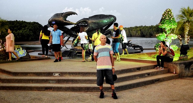 Jay and the Giant Crab