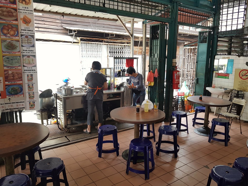 @ 野味补品专卖档 Chinese Herbal Soup stall at 華南茶室 Hwa Lam Coffee Shop at Lebuh Carnarvon, Penang