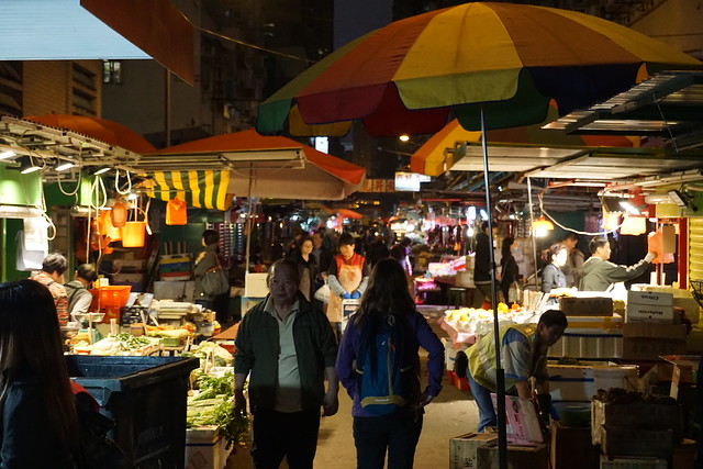 HONG KONG, LA PERLA DE ORIENTE - Blogs of China - Viaje y llegada a Hong Kong: Temple Street Night Market (6)