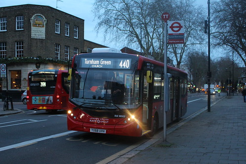 London United DLE30322 on Route 440, Turnham Green Church