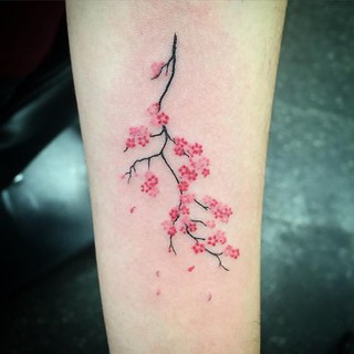 Tatuajes Flor de Cerezo con mucho Significado - Mini Tatuajes