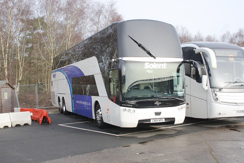 Solent Coaches 810181 CN18NPU