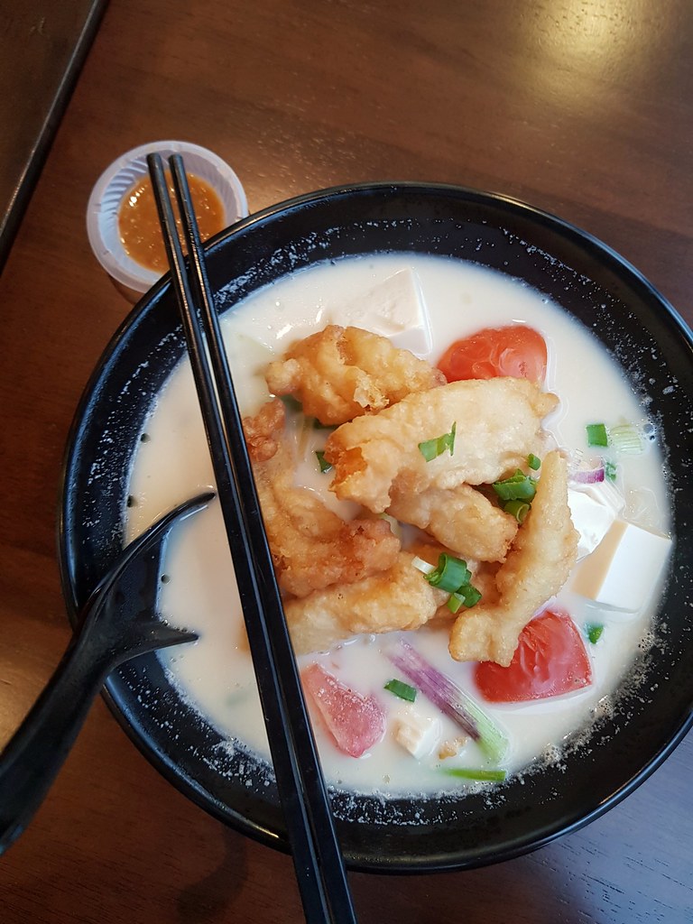 奶汤鱼片板面 Milky Soup Fish Fillet Ban Mian rm$11.90 @ 家乡板面 Hometown Ban Mian at PJ Seventeen Mall, Seksyen 17