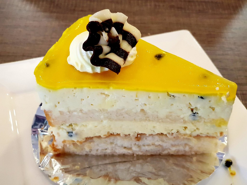No Baked Passion Fruit Cheese Cake rm$7.80 @ MG's Café USJ10