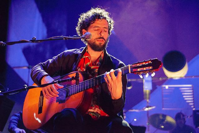 José González and The String Theory 11