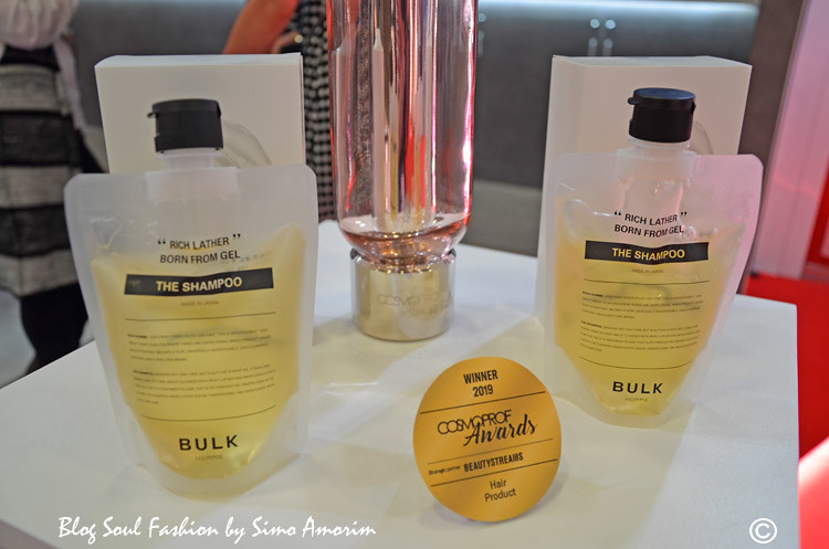 o Shampoo da marca japonesa Bulk que venceu na categoria Hair product o premio cosmoprof awards 2019