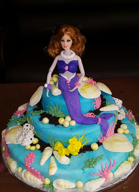 Cake by Isha's Cakes