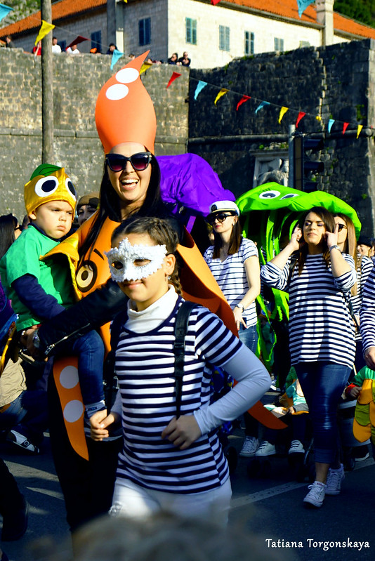 Члены карнавальной группы детского сада "Radost"