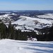 Červený slalomák s výhledem na Loučnou